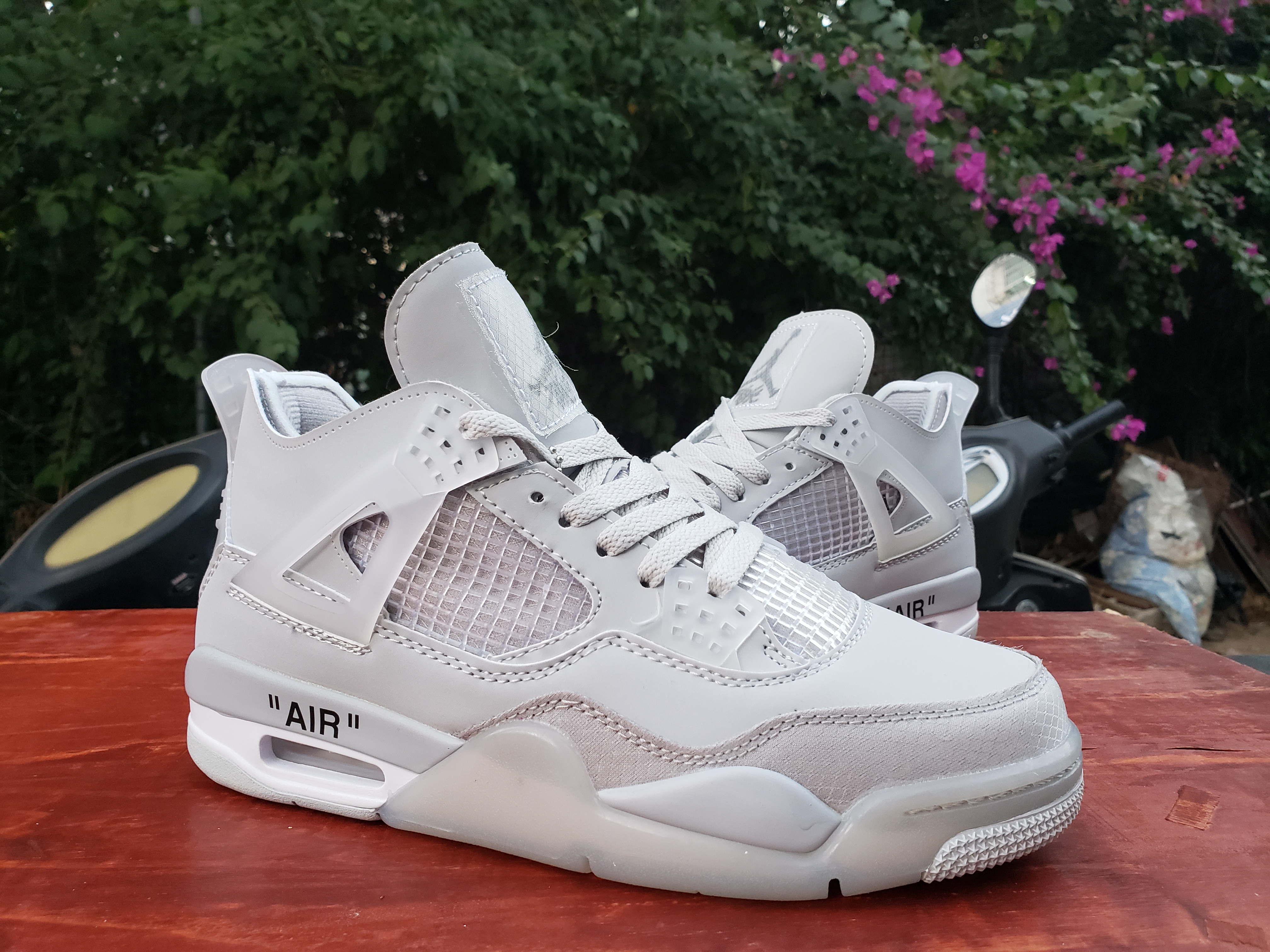 Air Jordan 4 Beign White